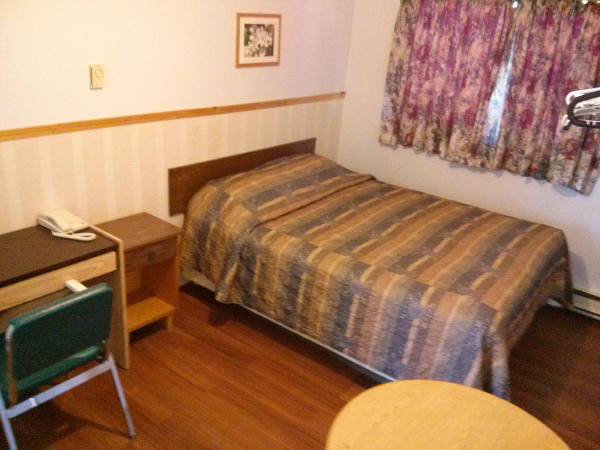 Moosomin Motel Esterno foto
